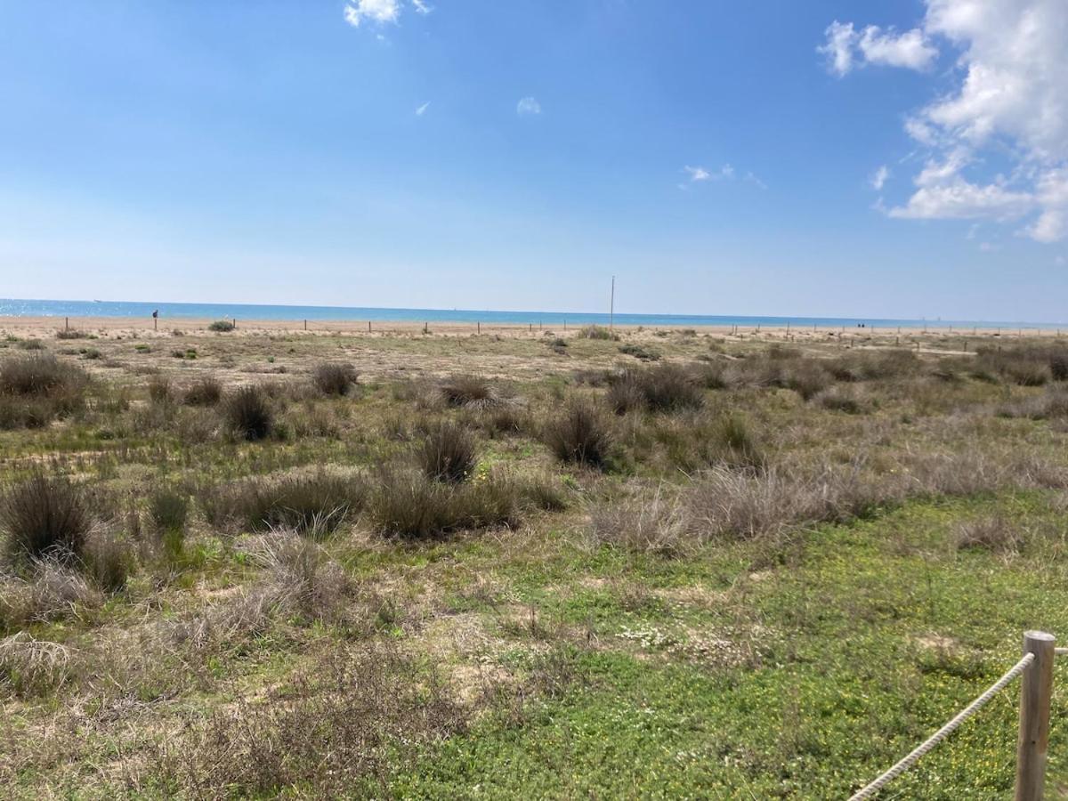 Apartamento Con Vistas Al Mar Castelldefels Esterno foto